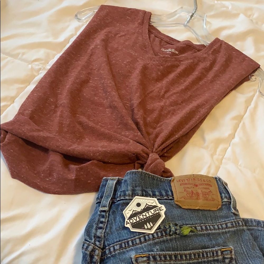Maroon muscle tank top